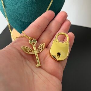 Harry Potter Jewelry ✨ WingKey and Lock Golden Necklace